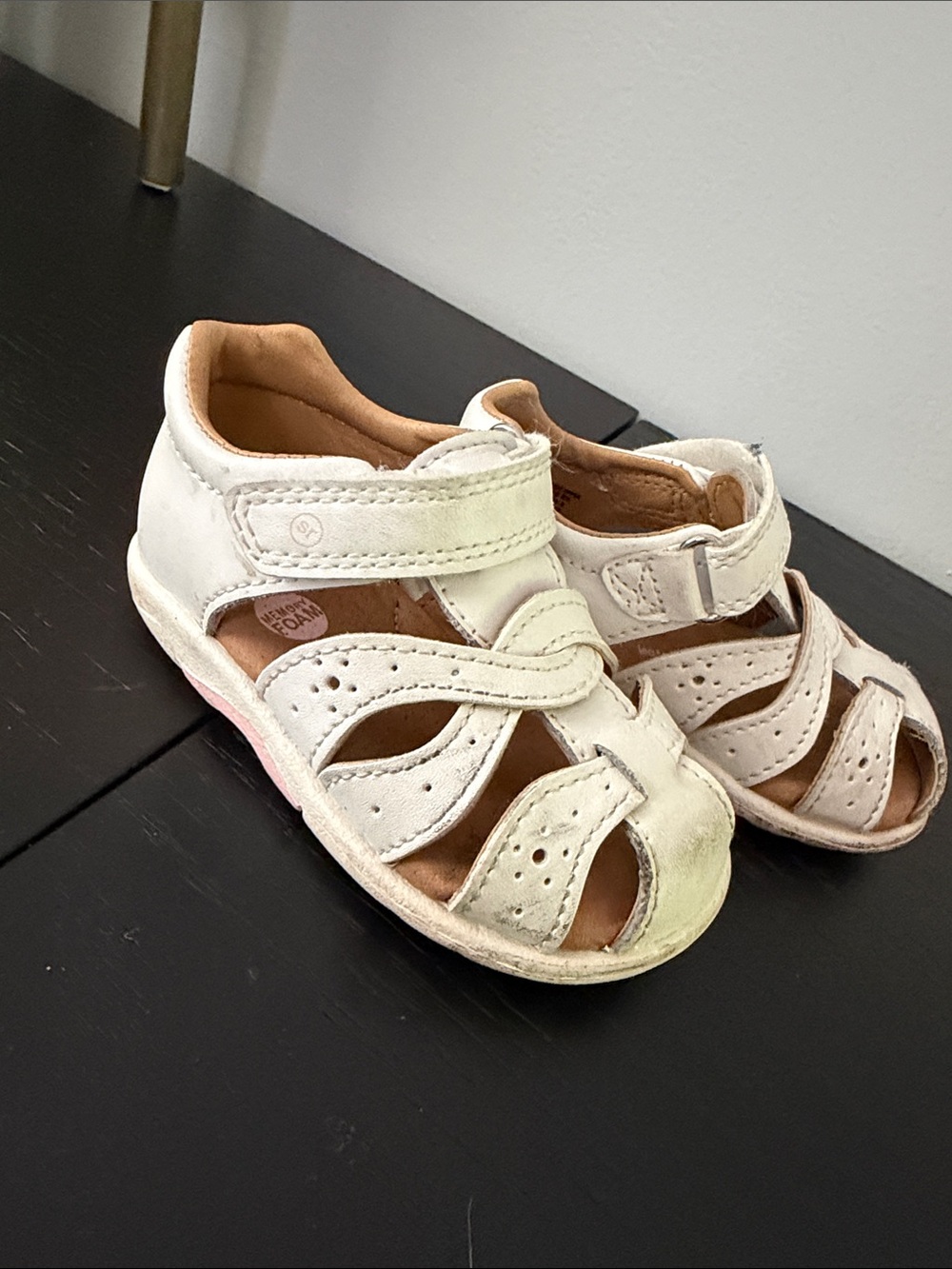 Stride Rite Cream/White Leather Toddler Sandals - Picture 2 of 4
